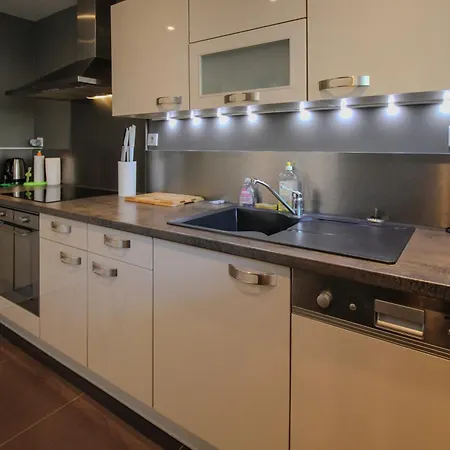 Chenes Lumineux Vue Clim Confort Terrasses Parking Apartmán