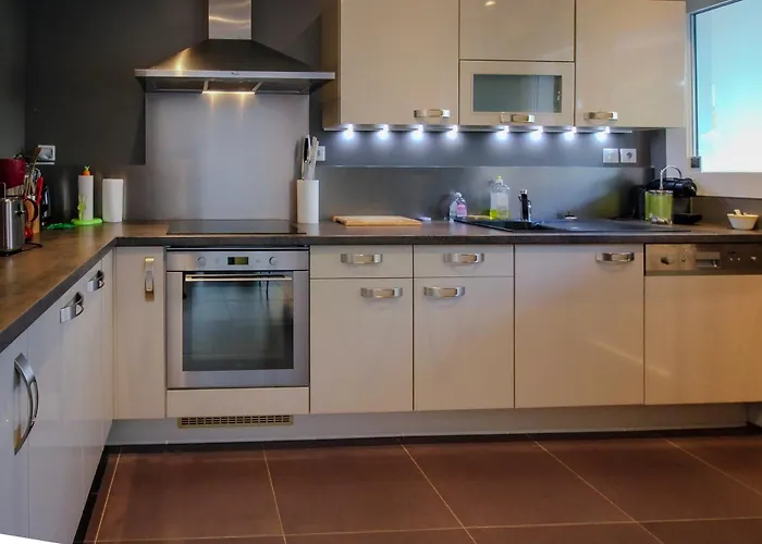 Chenes Lumineux Vue Clim Confort Terrasses Parking *